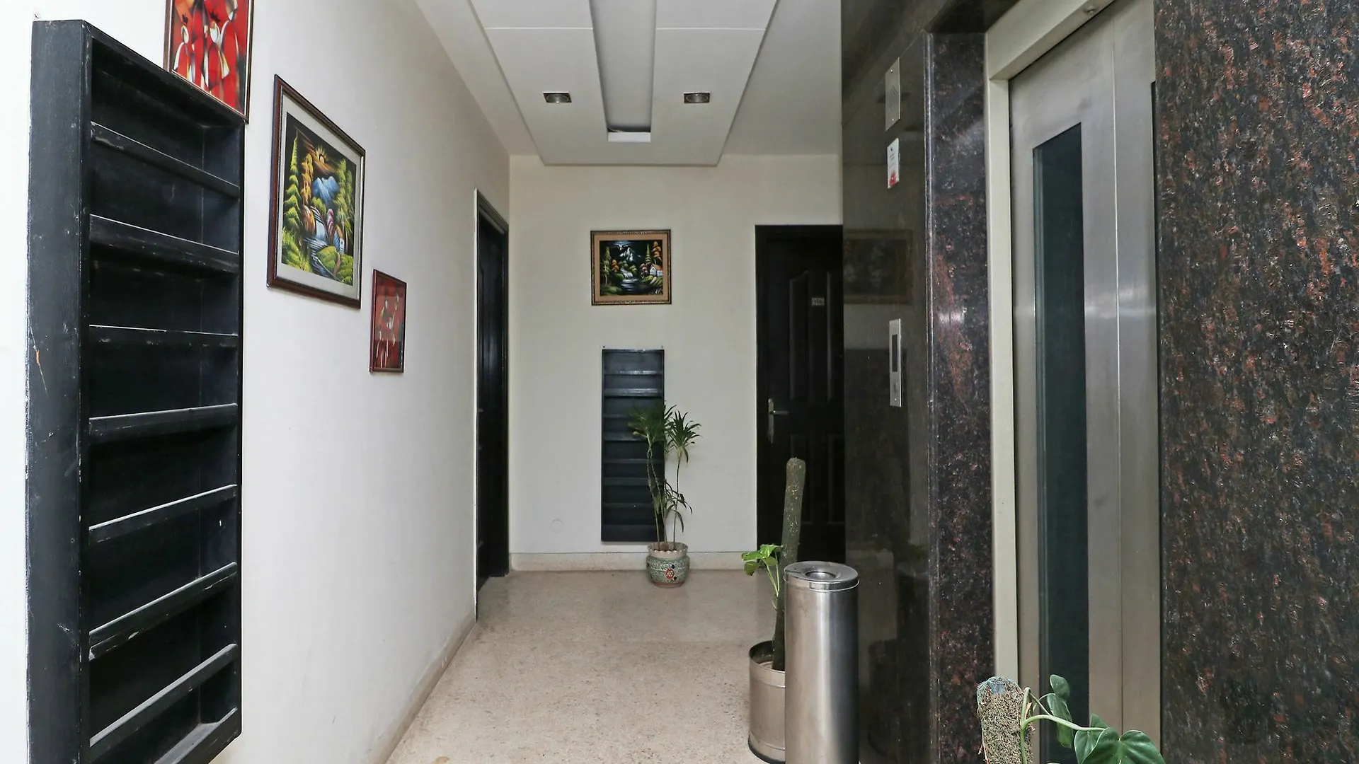 Oyo 10171 Krishna Inn Gurgaon Indien